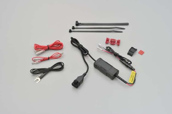 Daytona Źródło zasilania z portem USB typu C na przewodzie do montażu na kierownicy motocykla 80399