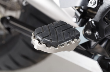 Zestaw montażowy podnóżków SW-MOTECH BMW R1200GS LC (13-) / ADVENTURE (13-) R1300 GS