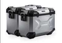 ZESTAW KUFRÓW BOCZNYCH TRAX ADV I STELAŻY SW-MOTECH45/45L. HONDA XL750 TRANSALP (22-) SILVER